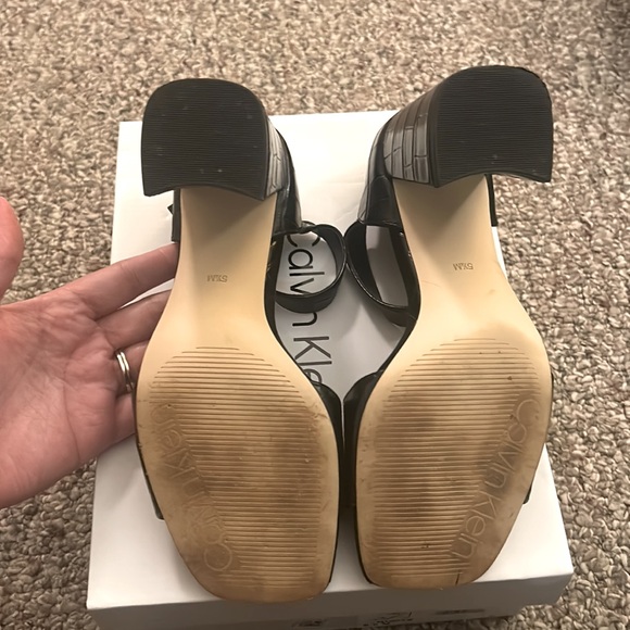 Calvin Klein stacked heel open toe - Picture 4 of 6